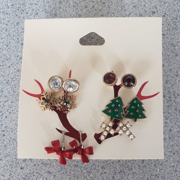 Jewelry - (5/$15) Christmas earrings Jewelry